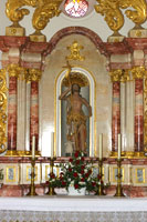 Statue des Heiligen Johannes des Täufers